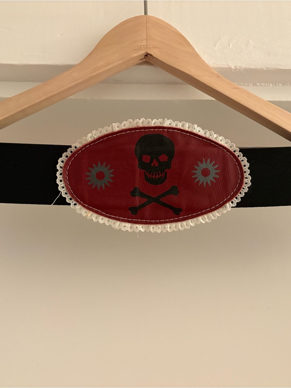 Skull Crossbones Elastic Belt - Red and Black